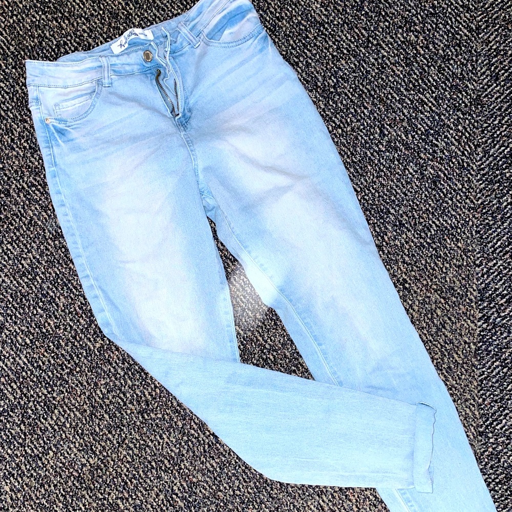 Lightwash Skinny Jean